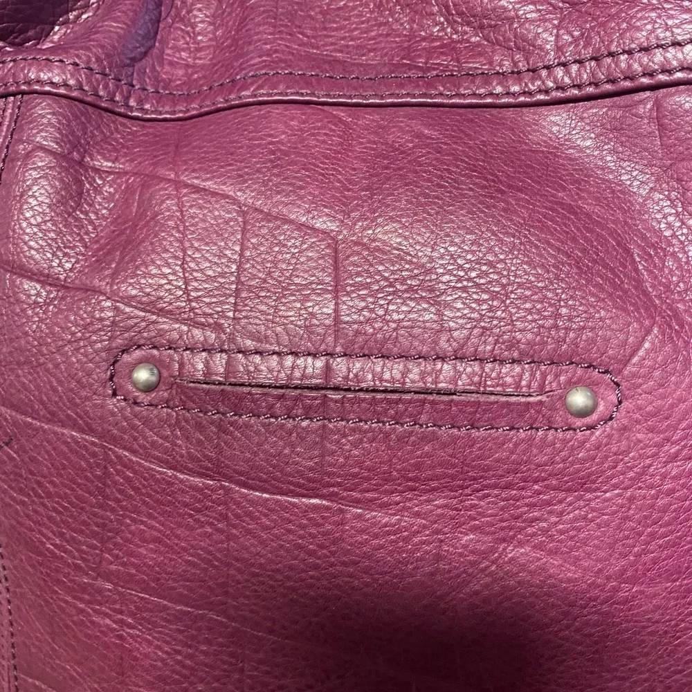 B MAKOWSKY SHOULDER SATCHEL TOTE PURSE LARGE CAPACITY RICH FUSHIA BURGANDY